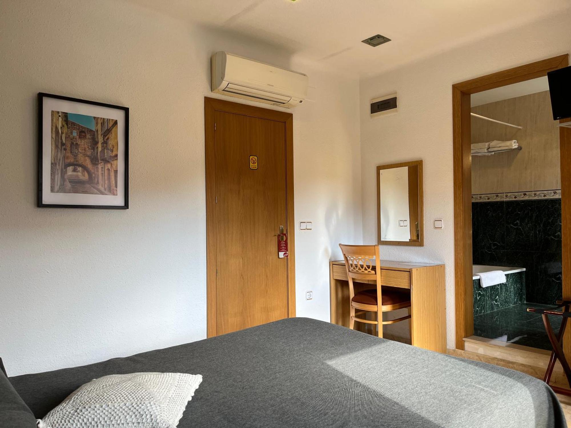 Hostal Tarres Anglés Oda fotoğraf