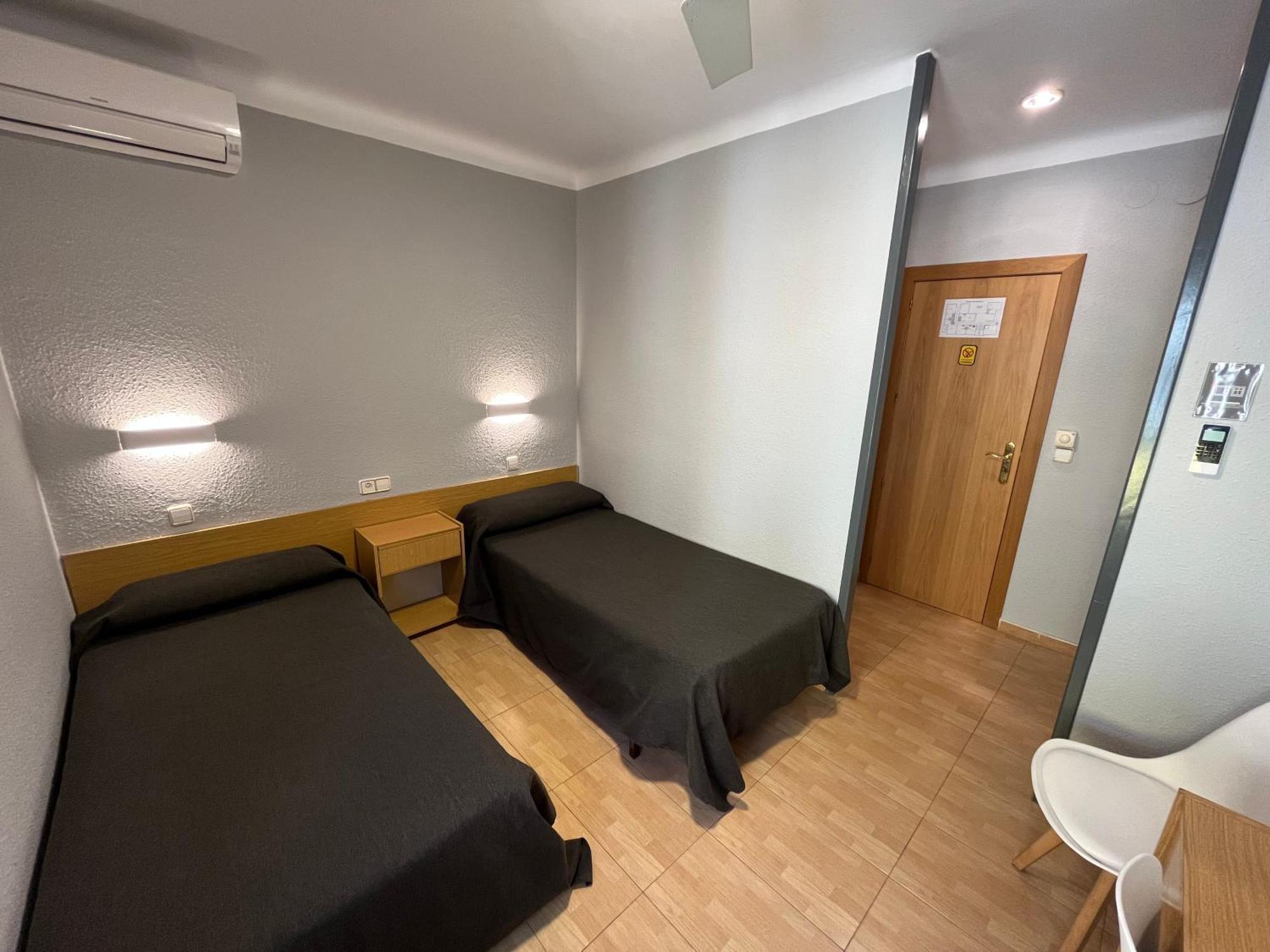 Hostal Tarres Anglés Oda fotoğraf